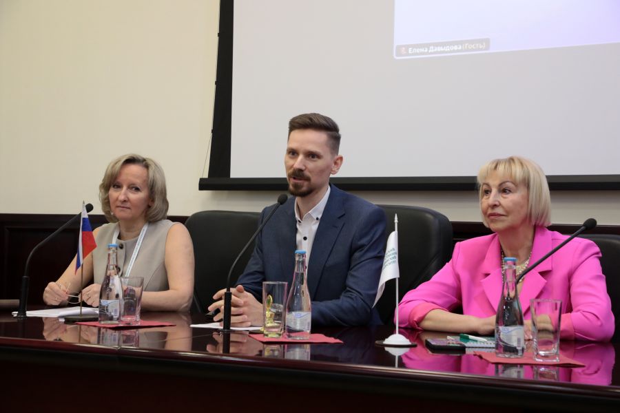 «За ЗОЖ!»: преподаватели физкультуры обсуждают как вырастить здоровое поколение 