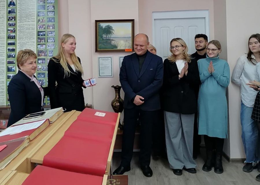 В Управлении Роспотребнадзора наградили студентов и выпускников ВолгГМУ