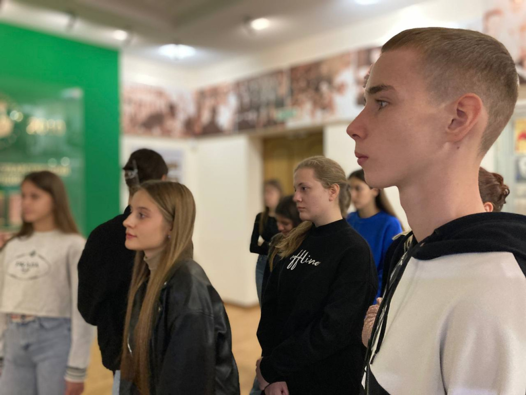 Равным на равных: экскурсии по музею ВолгГМУ теперь проводят студенты