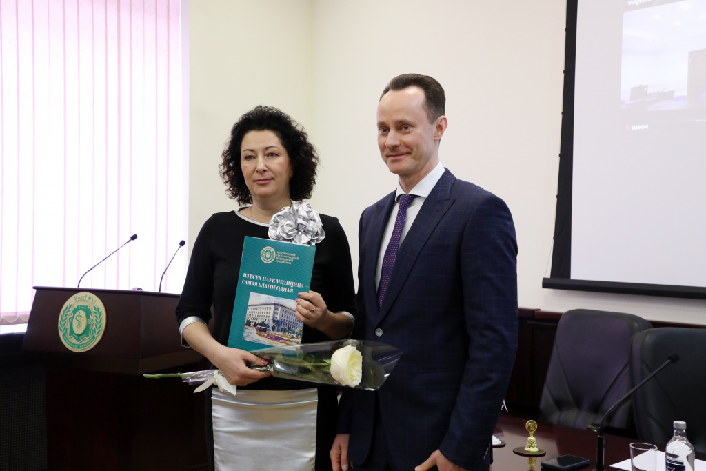 Ирина Степаненко - заведующий кафедрой микробиологии, д.м.н., доцент