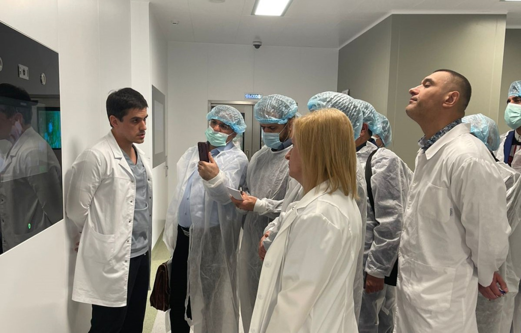 Помимо онкологов, здесь работают кабинеты приёма других специалистов