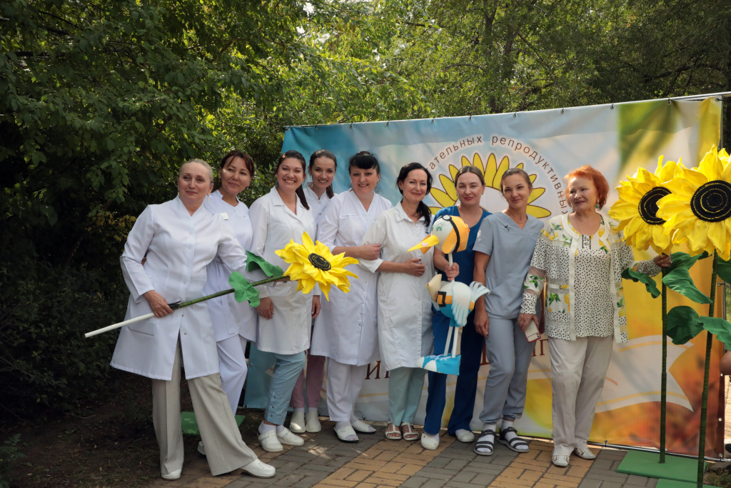 В Клинике №1 ВолгГМУ отпраздновали 15-летие отделения вспомогательных репродуктивных технологий 