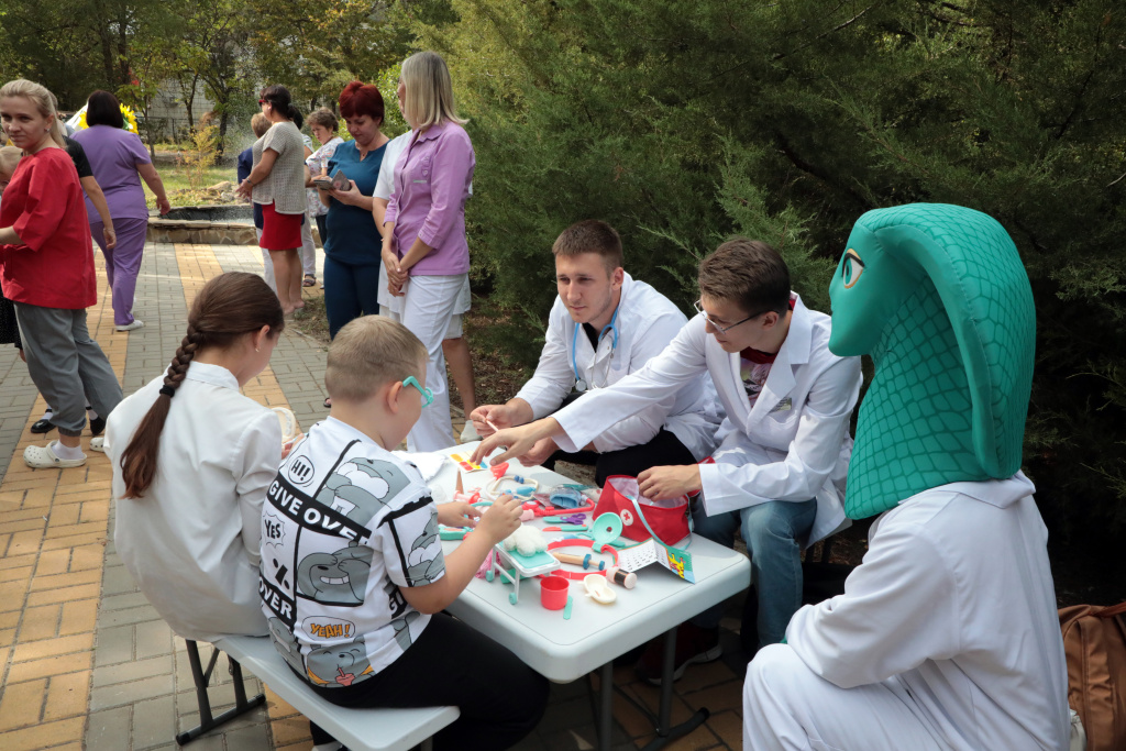 В Клинике №1 ВолгГМУ отпраздновали 15-летие отделения вспомогательных репродуктивных технологий 