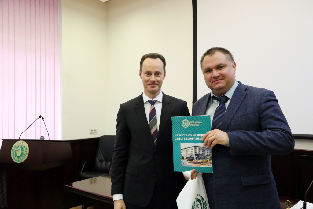 От личного бренда врача до возможностей неотложной помощи: чему учат в Школе главного врача - регион 