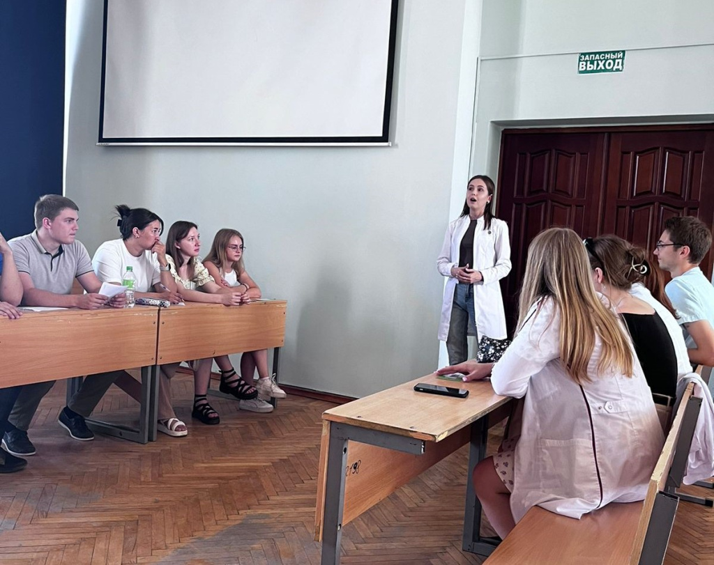 В причинах глобального потепления разбирались студенты ВолгГМУ на экологических дебатах