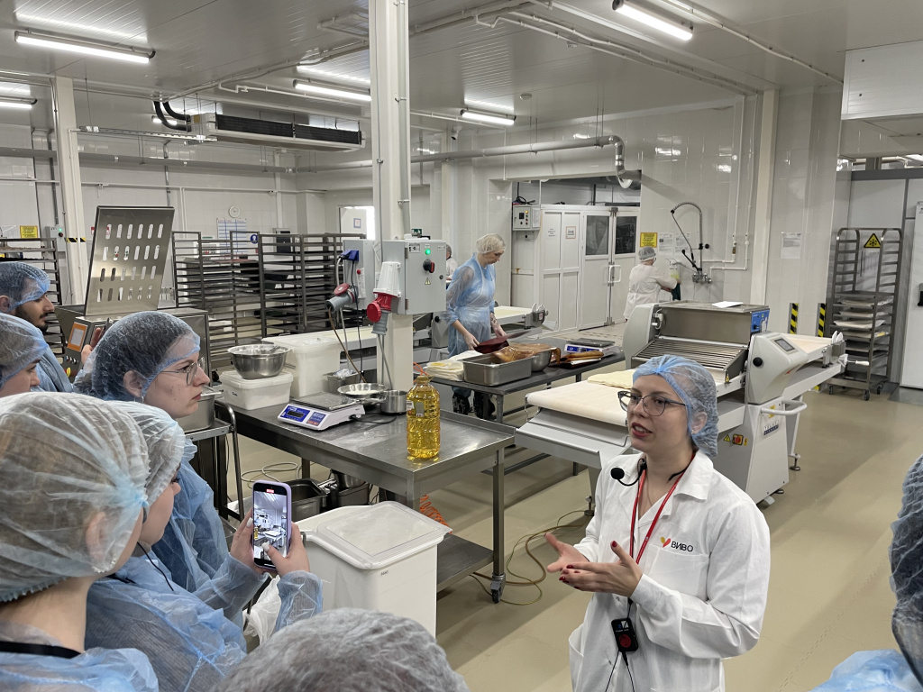 Студенты ВолгГМУ провели занятие на пищевом производстве