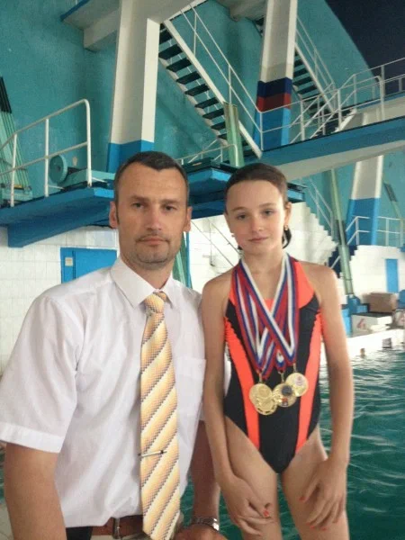 В детстве и юности Арина восемь лет профессионально занималась прыжками в воду