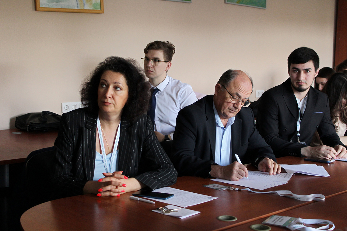 Завершилась конференция по медицинской микробиологии.